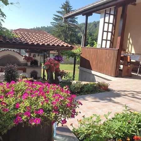 Къща Поколения Trjawna Exterior foto