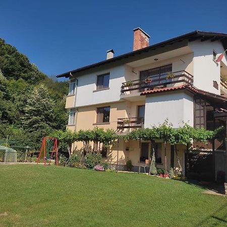Къща Поколения Trjawna Exterior foto